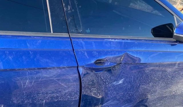 Park halindeki araca çarpıp kaçtı