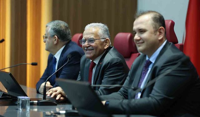 Personeliyle Bayramlaşan Başkan Büyükkılıç'tan Çalışanlara Övgü Dolu Sözler