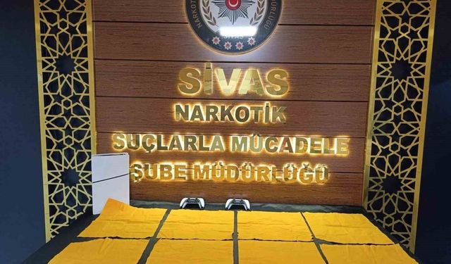 Sivas'ta Oyun Konsoluna Uyuşturucu Gizlediler