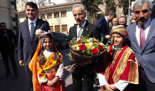 Ulaştırma ve Altyapı Bakanı Abdulkadir Uraloğlu Kilis'te