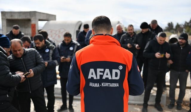 Yeşilyurt Belediyesi (YAKUT) ekibine AFAD'dan arama kurtarma eğitimi
