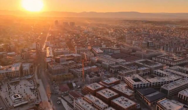 Malatya'ya "İstiklal Caddesi" Geliyor! Başkan Sami Er Müjdeyi Verdi: Nisan'da Tamamı Açılıyor