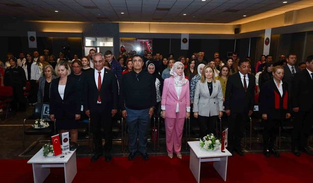 23 Nisan Bu Yıl Buruk Kutlandı! Minik Fidanlar ve Öğretmenler Unutulmadı