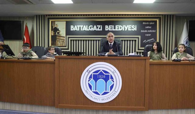 Fatih İlkokulu Öğrencileri Battalgazi Belediyesi’ni Gezdi