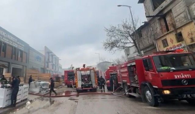 Gaziantep'te kereste imalathanesinde yangın