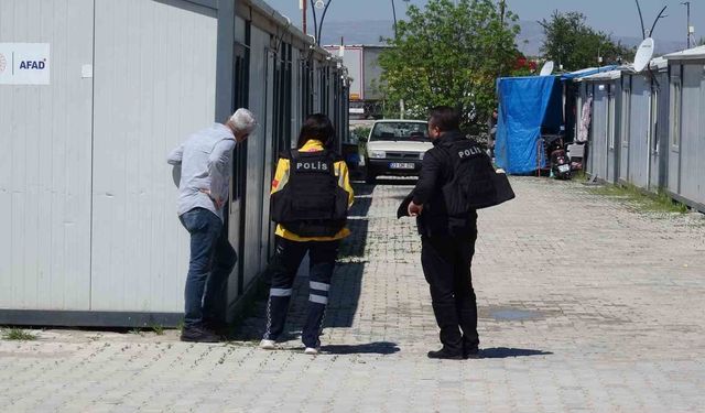 Malatya’da Konteynerde Gerginlik! Genç Kendini Kilitledi