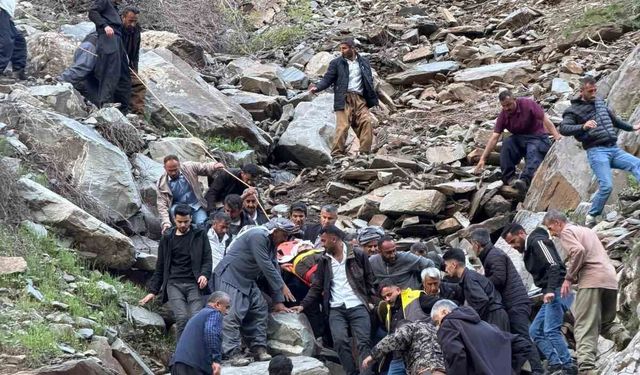 Şırnak'ta pancar toplamaya gitti, kayalıklardan düşerek yaralandı