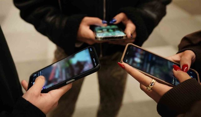 15 Yaş Altına Sosyal Medya Yasağı Resmî Gazete’de! İşte Başlangıç Tarihi ve Yeni Kurallar