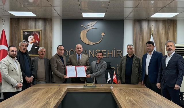 Malatya Sürgü Mahallesi’ne Yeni Taziye Evi Projesi İçin İmzalar Atıldı