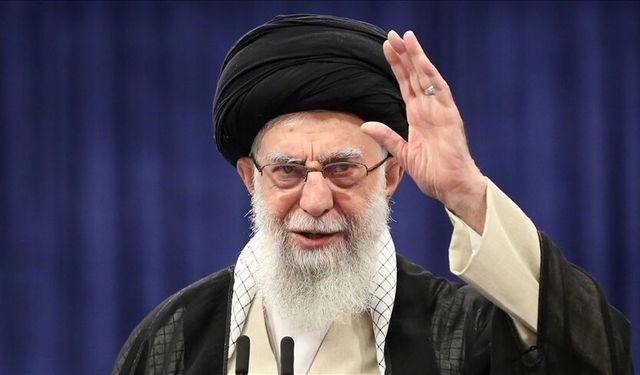 İran’da Eski Lider Hamaney İçin Ölümünün 40. Gününde Yüz Binler Meydanlara Çıktı