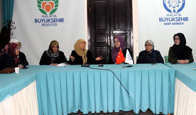 Malatya’da Şiir Dolu Buluşma: “Hayatın İçinden” Programı İlgi Gördü