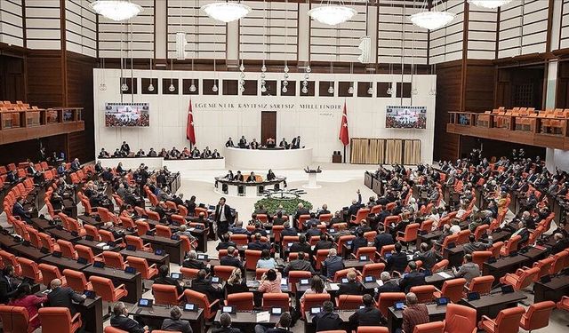 Milyonlarca Kişiyi İlgilendiriyor! Bir Gün Daha Resmi Tatil Olabilir