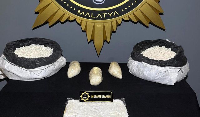 Şeker Çuvallarına Gizlenen Uyuşturucu Ele Geçirildi: 3 Kilo Metamfetamin Yakalandı