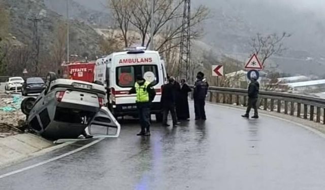 Doğanşehir'de Korkutan Kaza: Takla Atan Otomobilde 5 Yaralı