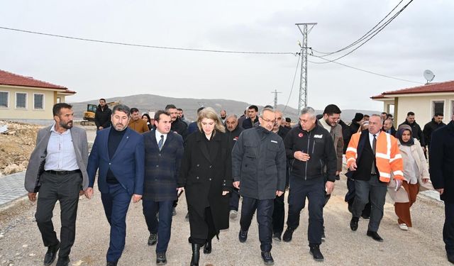 Malatya Protokolünden Akçadağ Çıkarması! 5 Mahalledeki Kırsal Konutlar İncelendi