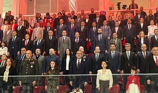 Malatya'da Buruk 23 Nisan Coşkusu: Behçet Bakır'dan Velilere 'Dijital Tehlike' Uyarısı