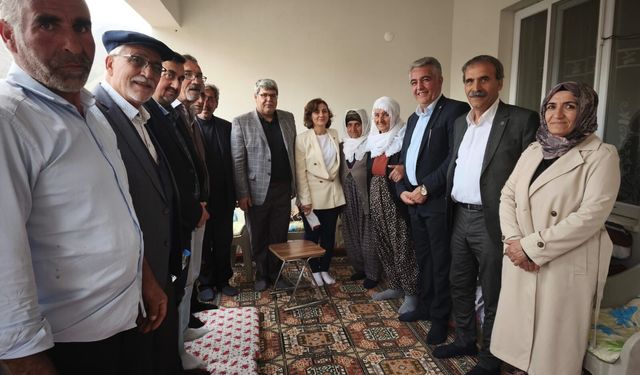 İYİ Parti’den Malatya'da Anneler Günü Ziyareti