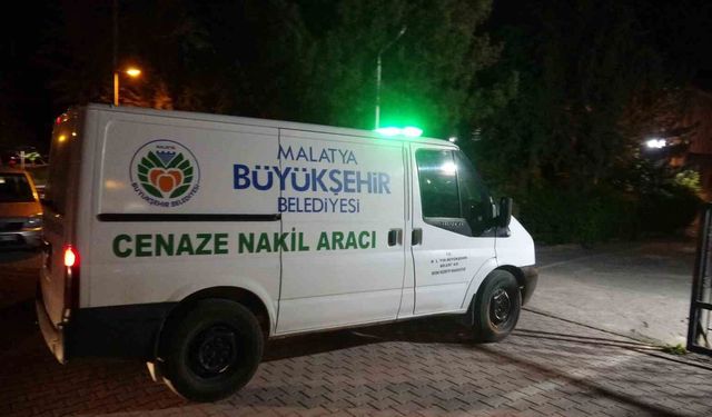 Malatya’da Tırla Çarpışan Genç Sürücü Kurtarılamadı