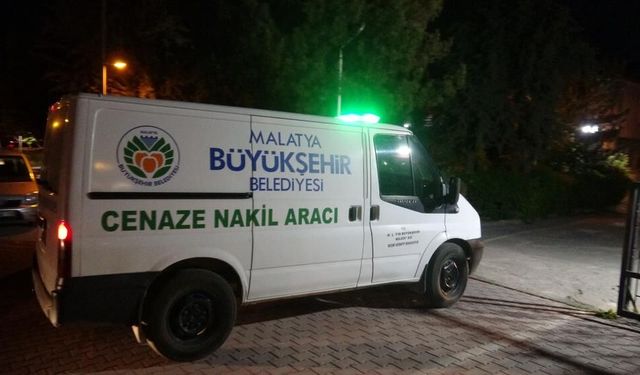Malatya-Elazığ Karayolunda Can Pazarı: 30 Yaşındaki Sürücü Kurtarılamadı