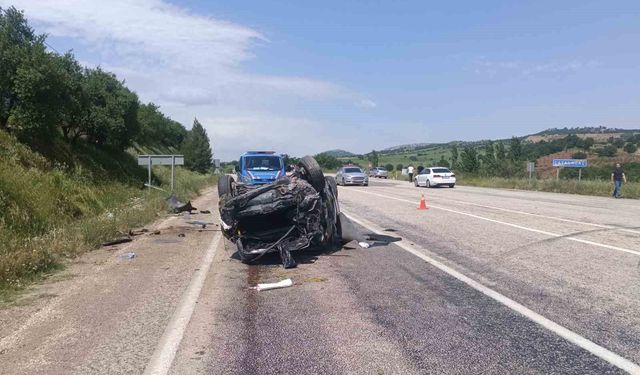 Adıyaman'da Kontrolden Çıkan Otomobil Takla Attı: Biri Çocuk 2 Yaralı