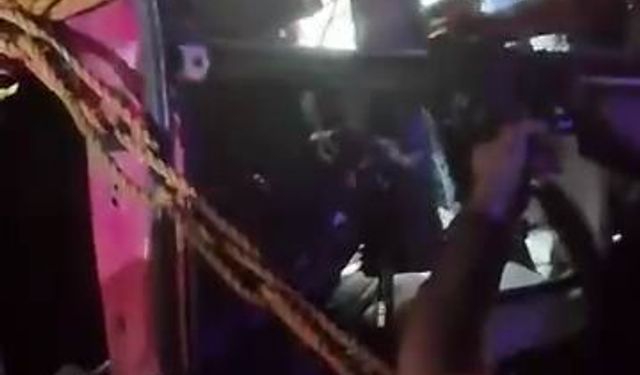 Diyarbakır’da Tır Kazası: Sürücü Araçta Sıkıştı