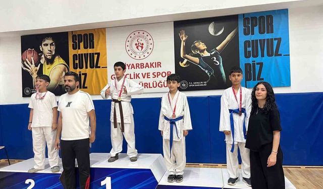 Diyarbakır’daki Şampiyonada Çermikli Karatecilerden Madalya Yağmuru