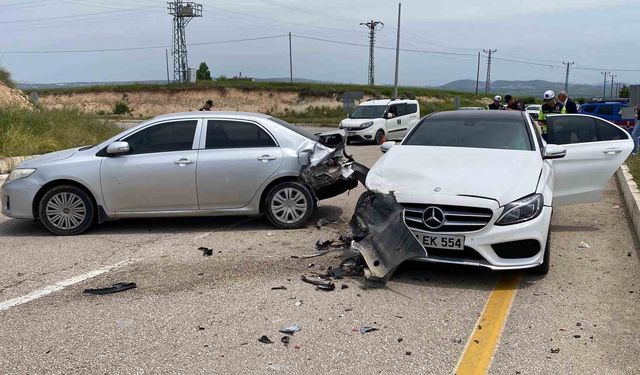 Elazığ’da Feci Kaza: Hamile Kadının da Aralarında Bulunduğu 4 Kişi Yaralandı