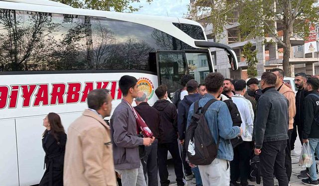 Elazığ’dan Bursa’ya Dev Konvoy! 100’ü Aşkın Otobüs Şampiyonluk İçin Yola Çıktı
