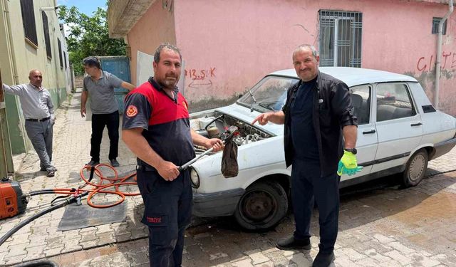 Otomobilin Motoruna Giren Yılan Korku Dolu Anlar Yaşattı!