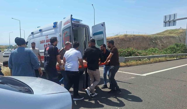 Şanlıurfa’da Trafik Kazası: 2 Kişi Hastaneye Kaldırıldı