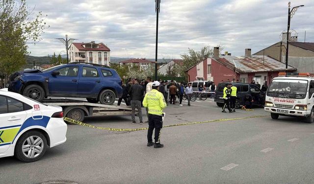 Sivas'ta kavşakta iki araç çarpıştı: 7 yaralı