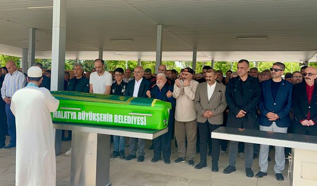 Gazeteci Berkman Dulcan’ın Vefat Eden Babası Son Yolculuğuna Uğurlandı