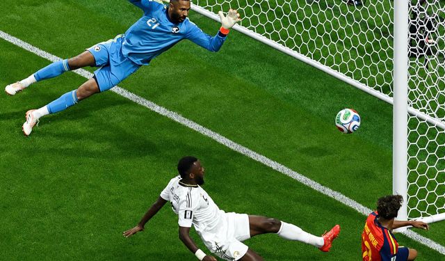 Yamal Sahneye Çıktı, Oyarzabal Rekor Kırdı! İspanya’dan 4 Gollü Galibiyet