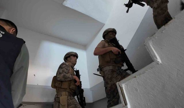 Adıyaman’da Silahla Paylaşım Yapan 14 Kişi Yakalandı!