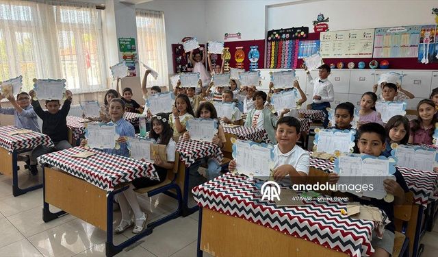 Milyonlarca öğrenci ve veli bu anı bekliyordu! Yarın son ders zilinin ardından...