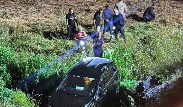 Elazığ'da kontrolden çıkan cip köprüden dereye uçtu: 3 yaralı