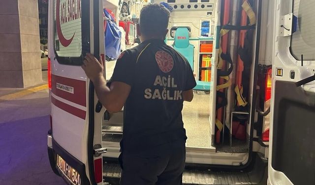 Adıyaman’da Yaya Geçidinde Kaza: Otomobilin Çarptığı Yaya Yaralandı
