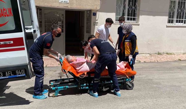 Elazığ’da Evde Düşerek Mahsur Kalan İki Kız Kardeş Hastaneye Kaldırıldı