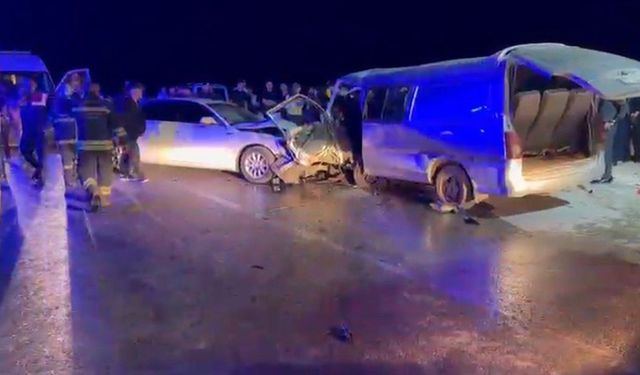 Gaziantep’te Kafa Kafaya Çarpışma: 1 Ölü, 12 Yaralı Var!
