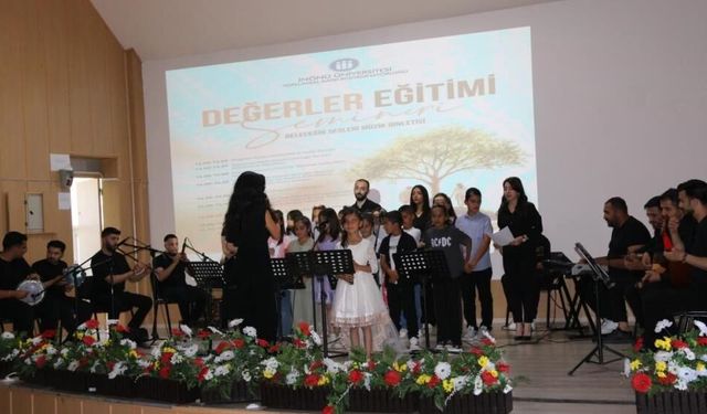 İnönü Üniversitesi’nde “Değerler Eğitimi” ve “Geleceğin Sesleri” Programına Yoğun İlgi