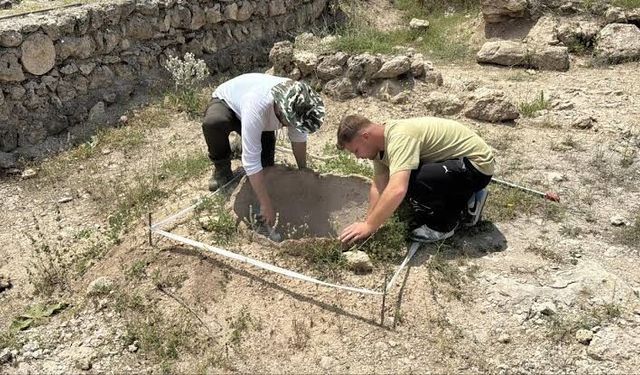 Hadrianapolis Antik Kentinde 1750 Yıllık Pitos Mezar Bulundu!