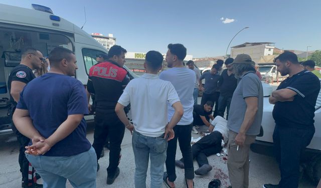 Malatya'da Terminal Caddesi Karıştı! Bıçaklı Kavgada 1 Yaralı