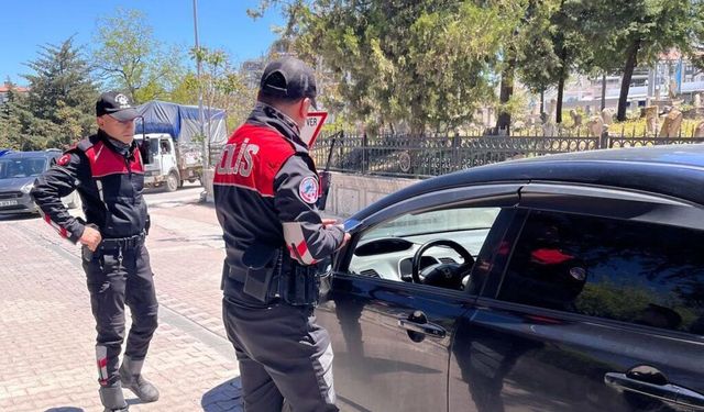 Malatya'da geniş güvenlik bilançosu: Bir haftada 118 firari yakalandı, 582 araç trafikten men edildi!
