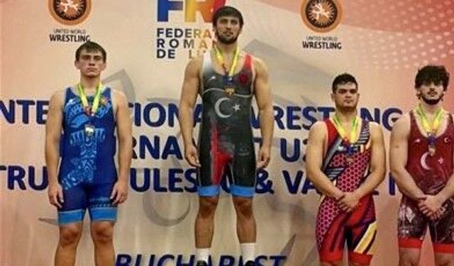 Malatyalı Güreşçiler O Ülkede Çifte Altın ve Avrupa Bileti Aldı!