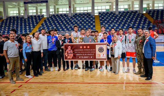 Malatya’da Duygu Dolu Final! Şehit Aytaç Altınörs Turnuvası Sona Erdi