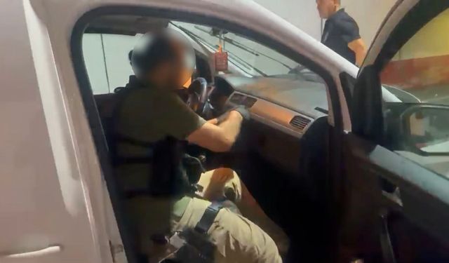 Malatya'da Şüphe Üzerine Durduruldu, Sökülen Parçanın Arkasından Bakın Ne Çıktı!