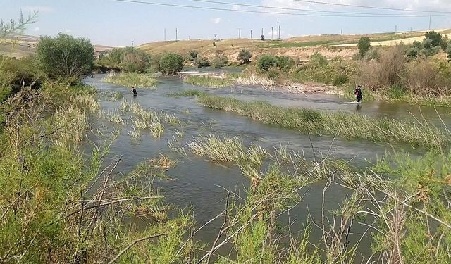 Kızılırmak’ta Yürek Yakan Kayıp: 15 Yaşındaki Gülseren’den 3 Gündür Haber Yok!