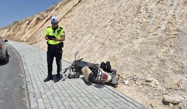 Adıyaman’da Korkutan Kaza! Kontrolden Çıkan Motosiklet Devrildi