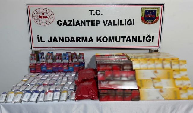 Gaziantep'te Dev Baskın! Araçlardan 1 Milyon TL'lik Kaçak Ürün Çıktı