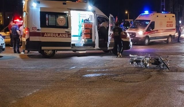 Adıyaman’da Korkutan Kaza! Otomobil ile Motosiklet Çarpıştı, 1 Kişi Yaralandı